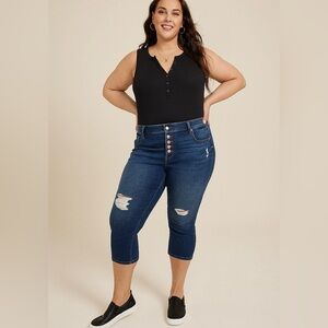 m jeans by maurices Dark High Rise Button Fly Capri Plus Size 18W NWT
